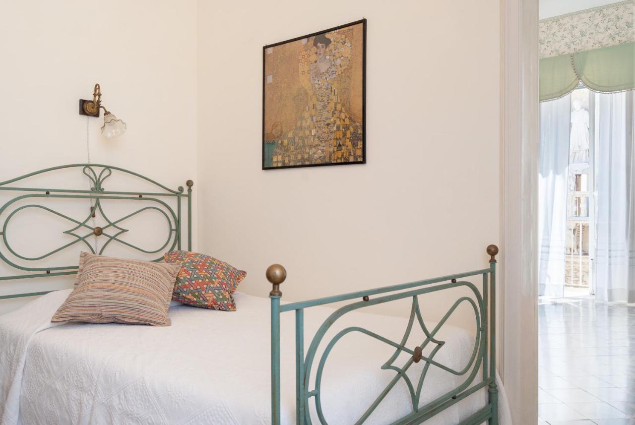 B&B Risveglio Col Rosone Lecce Exterior photo